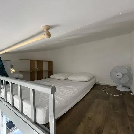 Moderne Avec Terrasse, Parking Et Clim A 5 Min De La De La Roquille - Fr-1-723-59 Агд